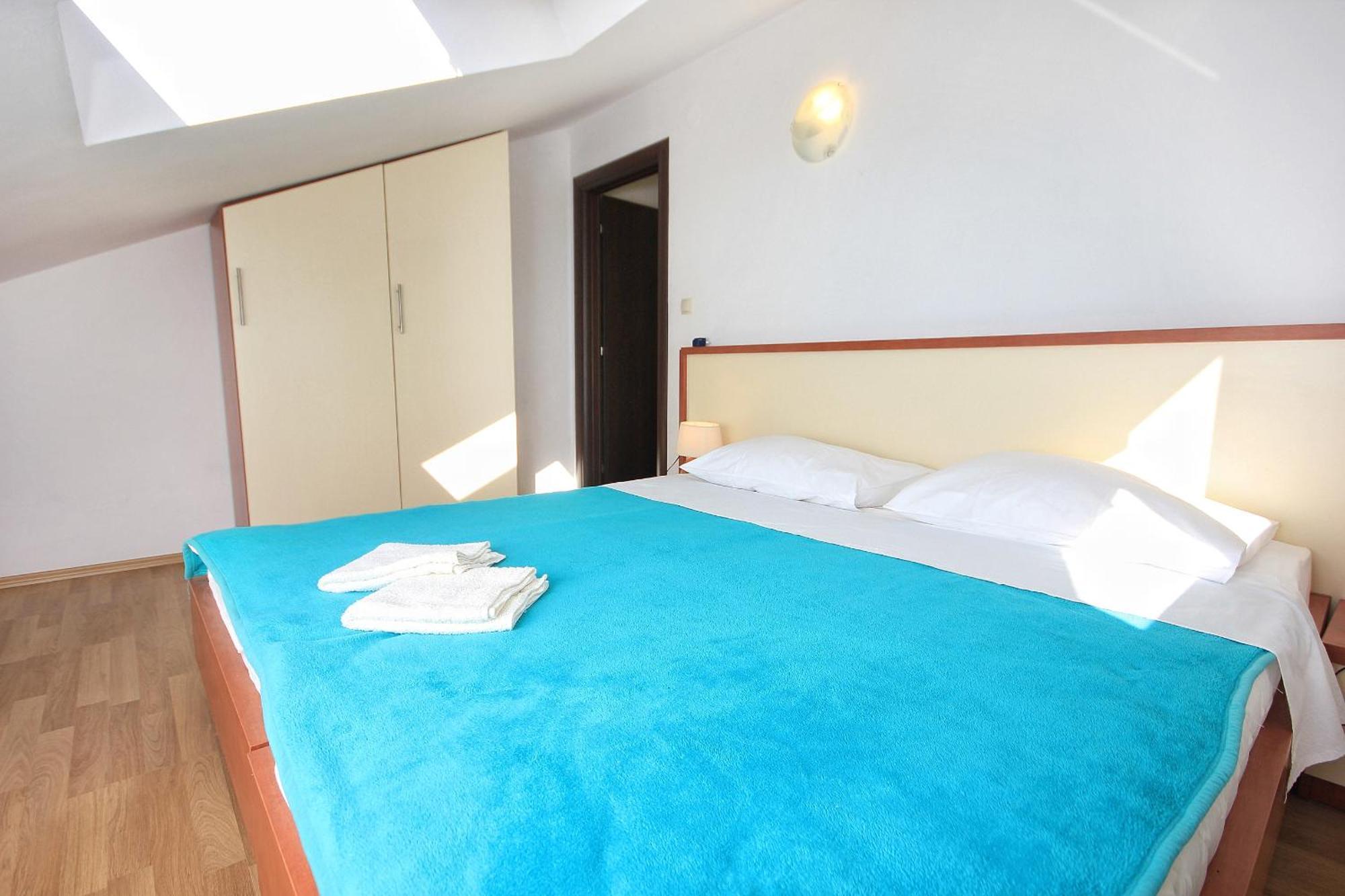 Apartments By The Sea Vlasici, Pag - 9324 Rum bild