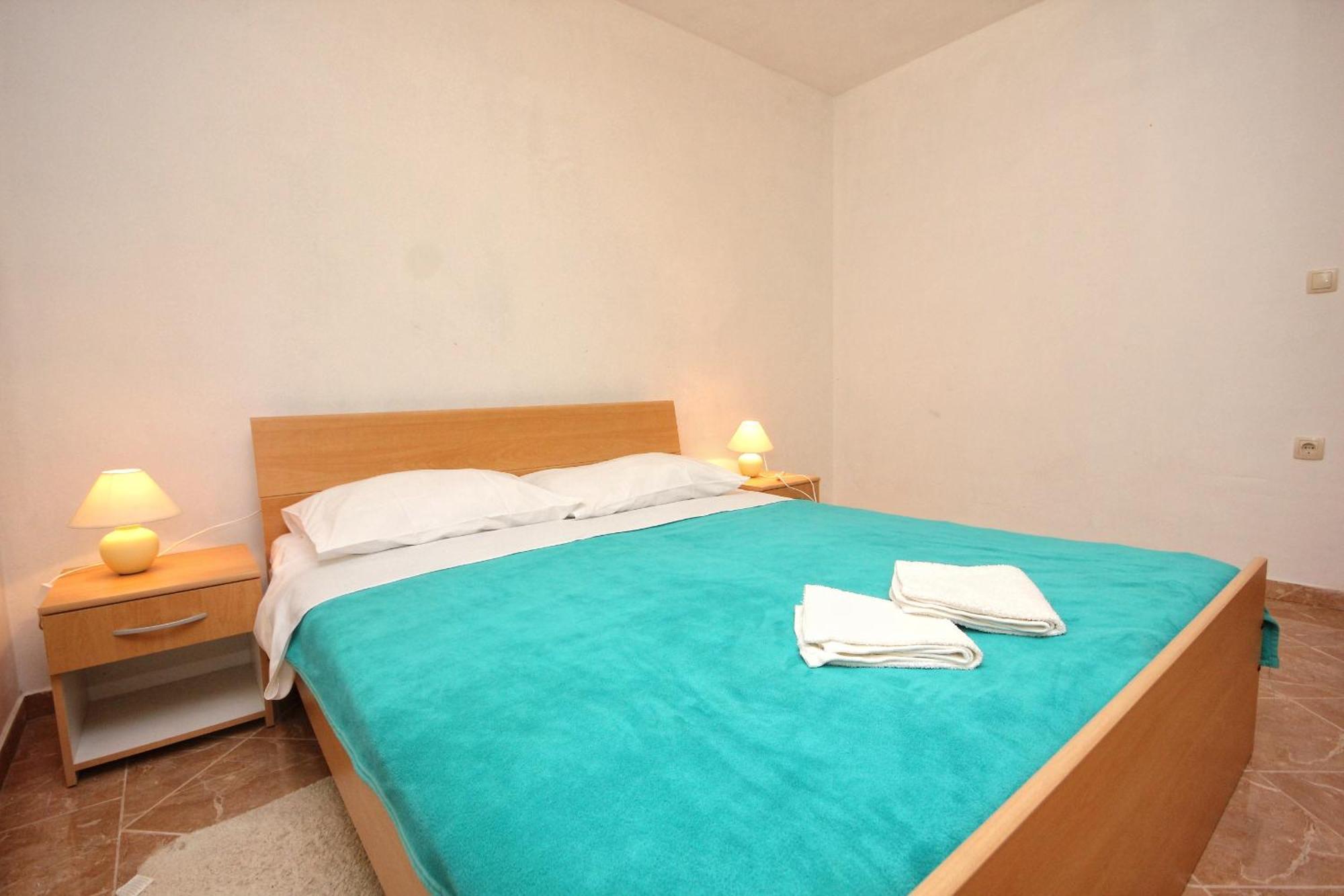 Apartments By The Sea Vlasici, Pag - 9324 Rum bild