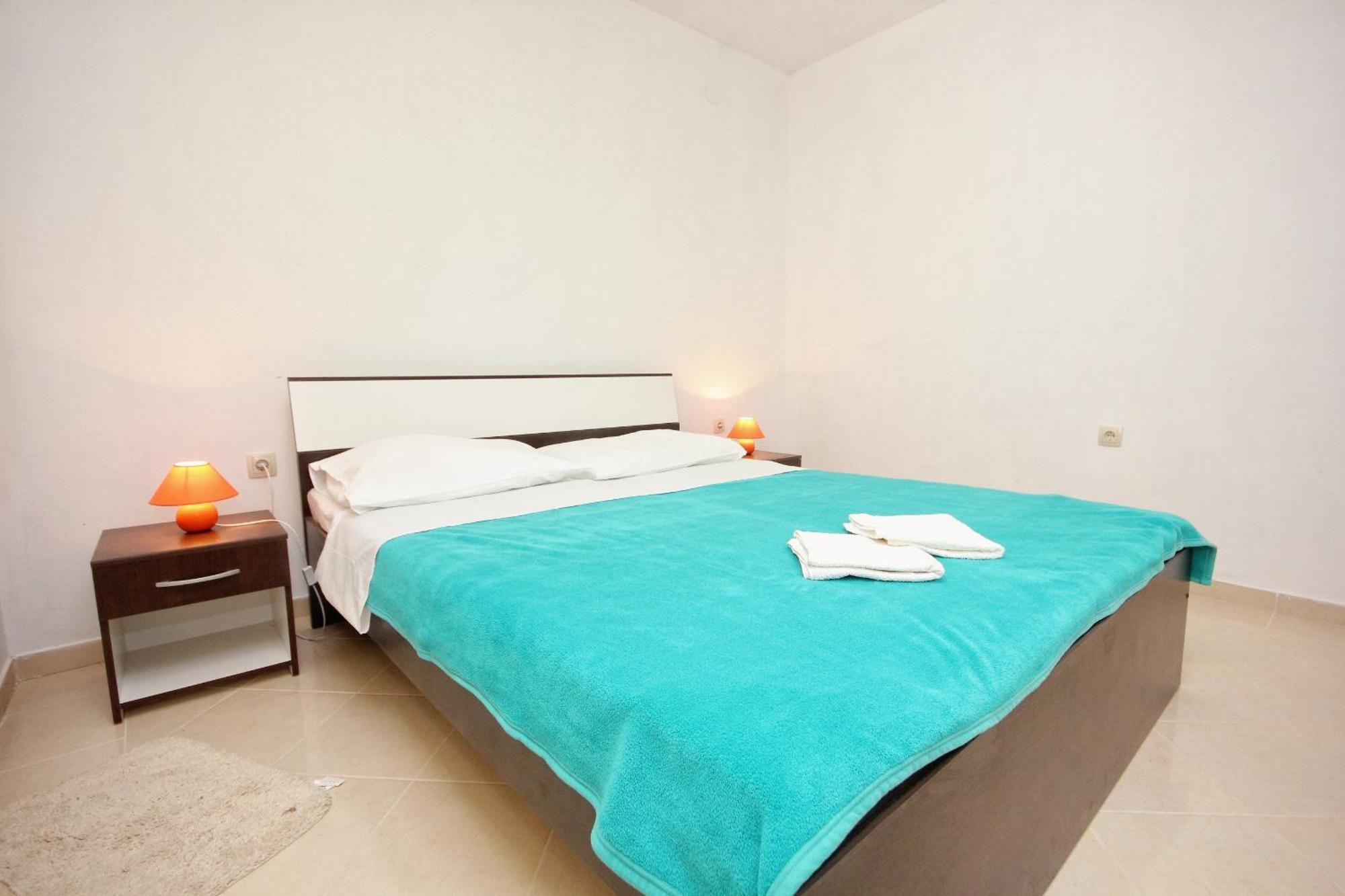 Apartments By The Sea Vlasici, Pag - 9324 Rum bild